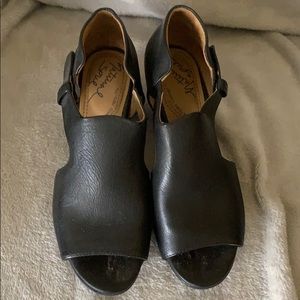 Natural Soul open toe sandals